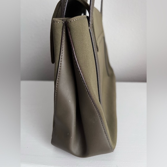 Salvatore Ferragamo Canvas Navy Green Handbag Authentic - Picture 3 of 15